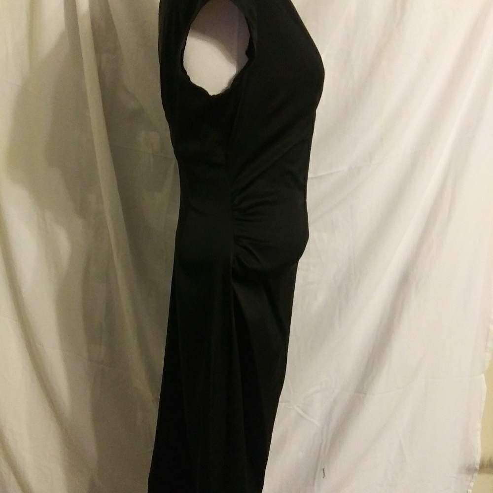 Dress - Picture 7 of 8
